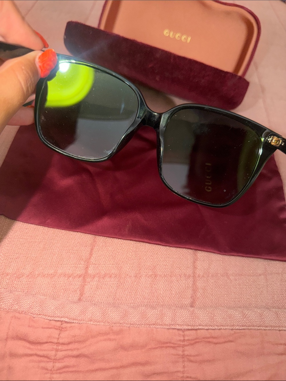 Gucci Black Square Sunglasses with Gold Accents - Picture 5 of 5